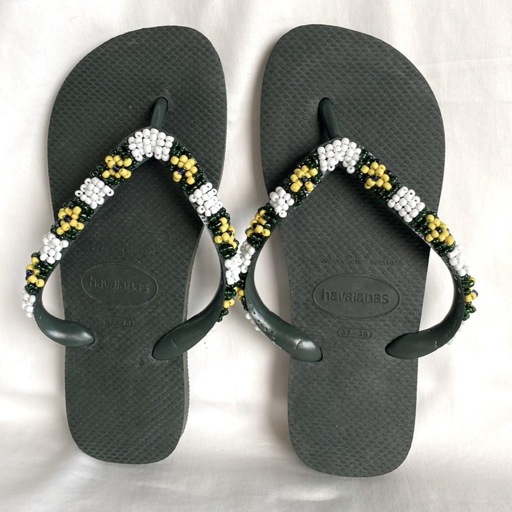 NWT Original Beautiful Brazilian Handmade Embroidered Havaianas Flag Colors 7/8W